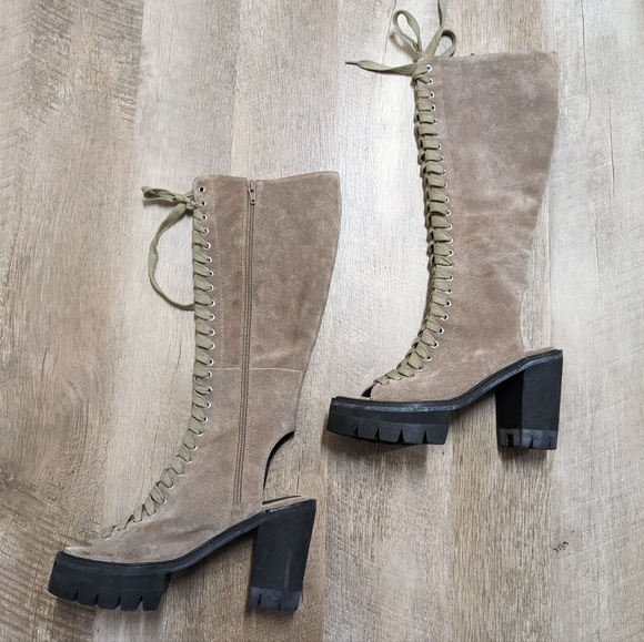 YES Dashawn Tan Lace Up platform Knee High Boots - Picture 10 of 11